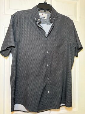 International Report Quality Classic Mens Medium? Button Up Shirt 4 Way Stretch
